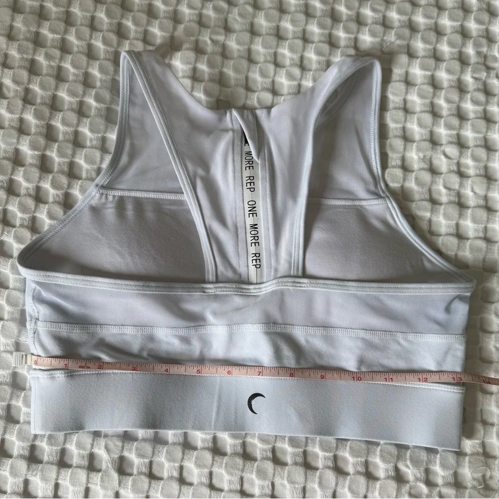 20. ZYIA White Seamless Sports Bra Intimates - Picture 2 of 4
